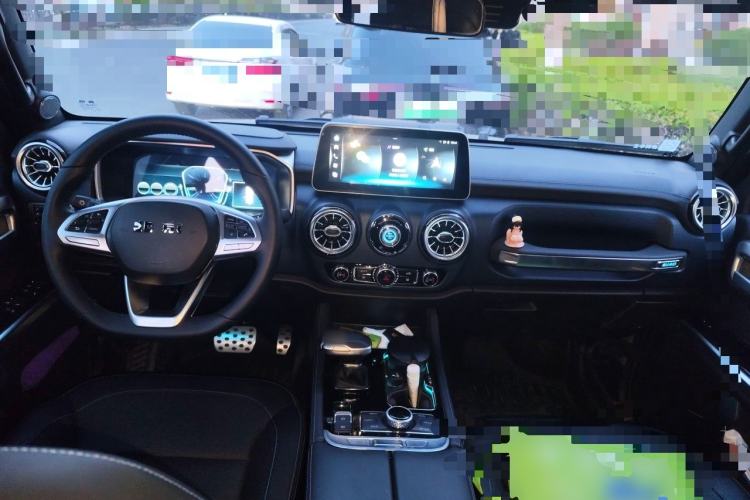 Used BAIC Off-Road BJ40 2023 2.0D Automatic Four-Wheel Drive Blade Hero Edition Adventurer Type Center Console
