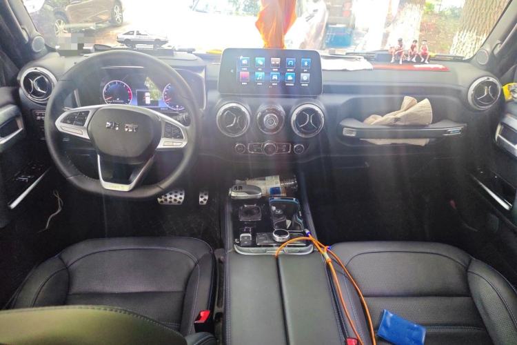 Used BAIC Off-Road BJ40 2023 2.0D Automatic Four-Wheel Drive Blade Hero Edition Adventurer Type Center Console