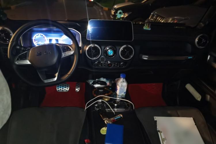 Used BAIC Off-Road BJ40 2023 2.0D Automatic Four-Wheel Drive Blade Hero Edition Adventurer Type Center Console
