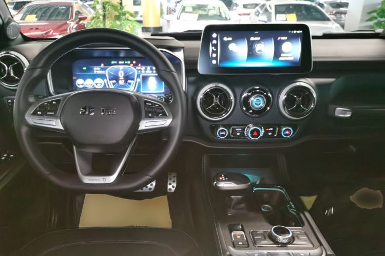 Used BAIC Off-Road BJ40 2023 2.0D Automatic Four-Wheel Drive Blade Hero Edition Adventurer Type Center Console