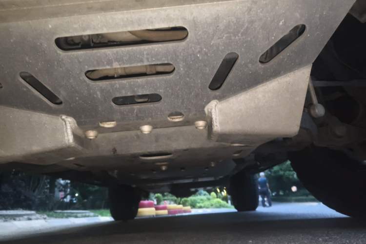 Used BAIC Off-Road BJ40 2023 2.0D Automatic Four-Wheel Drive Blade Hero Edition Adventurer Type (with Front and Rear Electronic Locks) Chassis Front