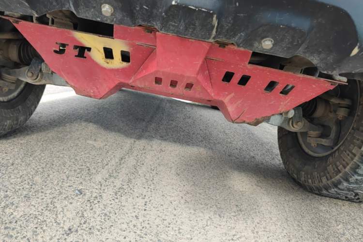 Used BAIC Off-Road BJ40 2023 2.0D Automatic Four-Wheel Drive Blade Hero Edition Adventurer Type (with Front and Rear Electronic Locks) Chassis Front