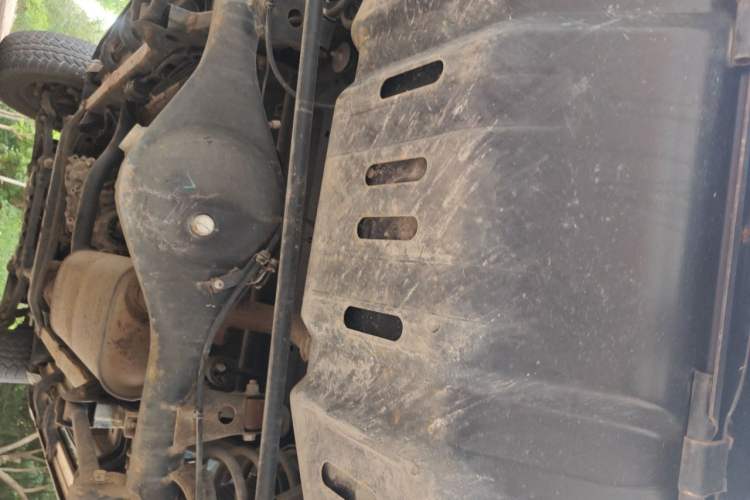 Used BAIC Off-Road BJ40 2023 2.0T Automatic Four-Wheel Drive Urban Hunter Edition Chivalrous Type Chassis Rear