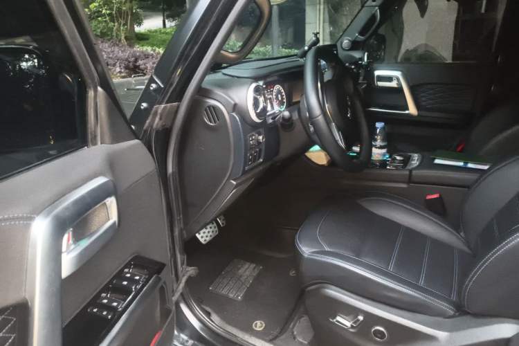 Used BAIC Off-Road BJ40 2023 2.0D Automatic Four-Wheel Drive Blade Hero Edition Adventurer Type (with Front and Rear Electronic Locks) Driver Seat