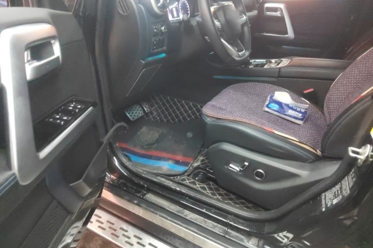 Used BAIC Off-Road BJ40 2023 2.0T Automatic Four-Wheel Drive Urban Hunter Edition Chivalrous Type Driver Seat