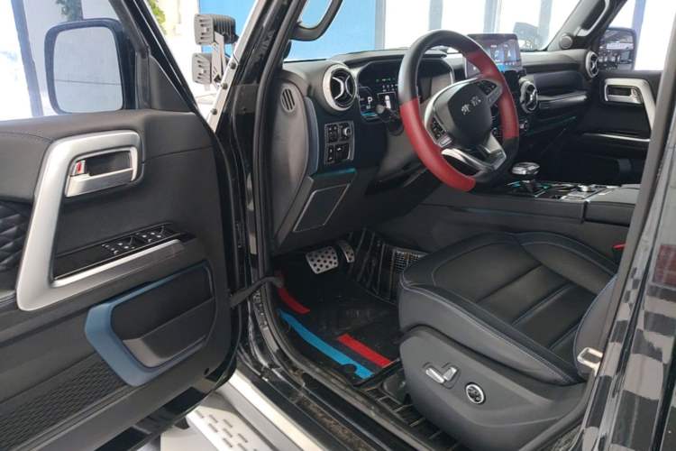 Used BAIC Off-Road BJ40 2023 2.0T Automatic Four-Wheel Drive Urban Hunter Edition Chivalrous Type Driver Seat