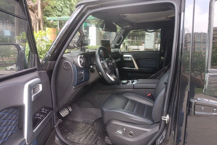 Used BAIC Off-Road BJ40 2023 2.0T Automatic Four-Wheel Drive Urban Hunter Edition Chivalrous Type Driver Seat