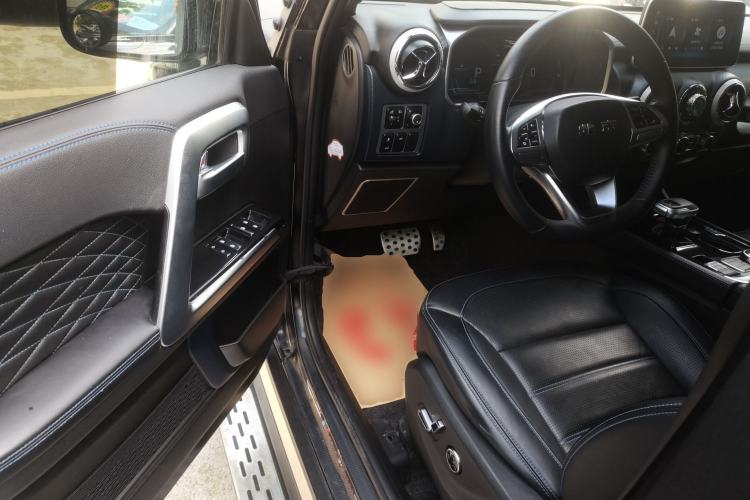 Used BAIC Off-Road BJ40 2023 2.0D Automatic Four-Wheel Drive Blade Hero Edition Adventurer Type Driver Seat