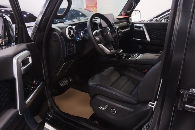 Used BAIC Off-Road BJ40 2023 2.0D Automatic Four-Wheel Drive Blade Hero Edition Adventurer Type Driver Seat