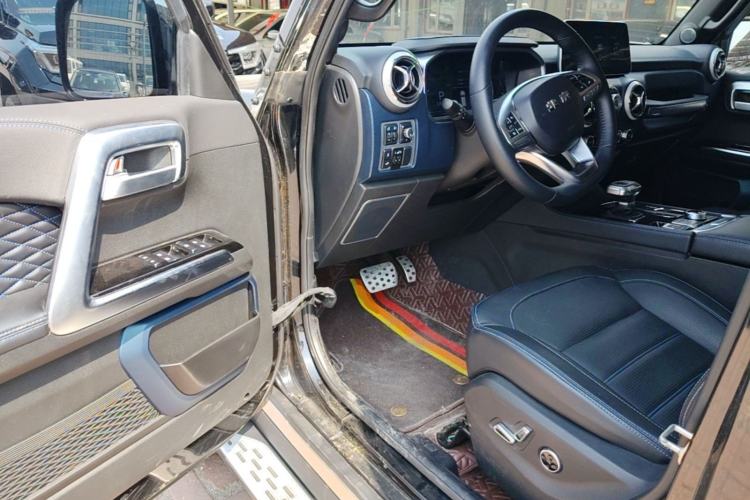 Used BAIC Off-Road BJ40 2023 2.0T Automatic Four-Wheel Drive Urban Hunter Edition Chivalrous Type Driver Seat