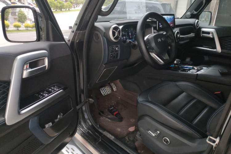 Used BAIC Off-Road BJ40 2023 2.0D Automatic Four-Wheel Drive Blade Hero Edition Adventurer Type Driver Seat