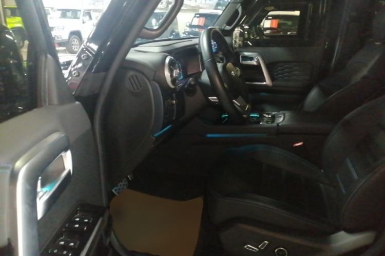 Used BAIC Off-Road BJ40 2023 2.0T Automatic Four-Wheel Drive Urban Hunter Edition Chivalrous Type Driver Seat
