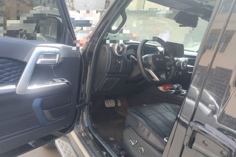 Used BAIC Off-Road BJ40 2023 2.0T Automatic Four-Wheel Drive Urban Hunter Edition Chivalrous Type Driver Seat