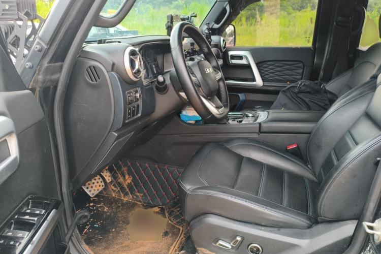 Used BAIC Off-Road BJ40 2023 2.0D Automatic Four-Wheel Drive Blade Hero Edition Adventurer Type Driver Seat