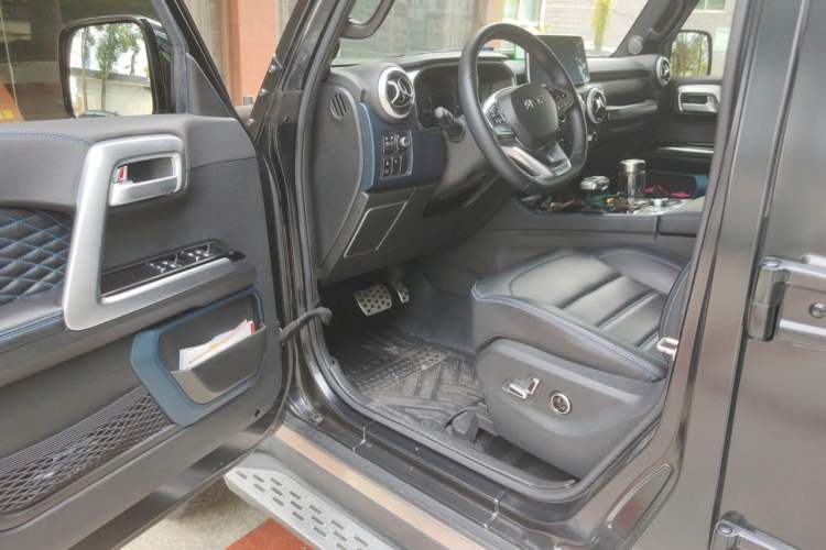 Used BAIC Off-Road BJ40 2023 2.0D Automatic Four-Wheel Drive Blade Hero Edition Adventurer Type Driver Seat