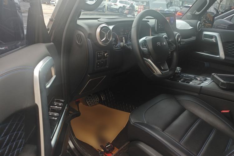 Used BAIC Off-Road BJ40 2023 2.0D Automatic Four-Wheel Drive Blade Hero Edition Adventurer Type Driver Seat
