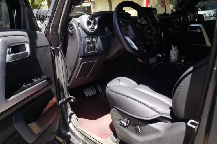 Used BAIC Off-Road BJ40 2023 2.0D Automatic Four-Wheel Drive Blade Hero Edition Adventurer Type Driver Seat