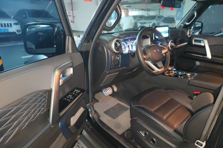 Used BAIC Off-Road BJ40 2023 2.0D Automatic Four-Wheel Drive Blade Hero Edition Adventurer Type Driver Seat
