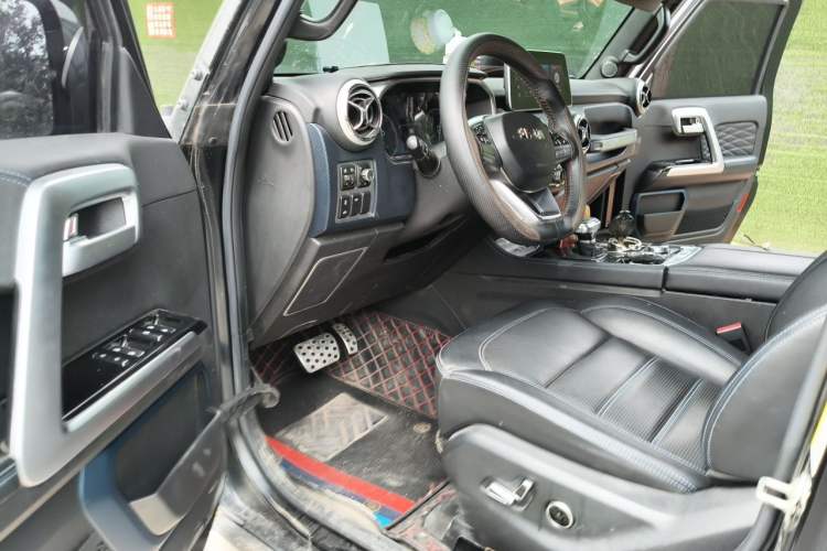 Used BAIC Off-Road BJ40 2023 2.0D Automatic Four-Wheel Drive Blade Hero Edition Adventurer Type Driver Seat