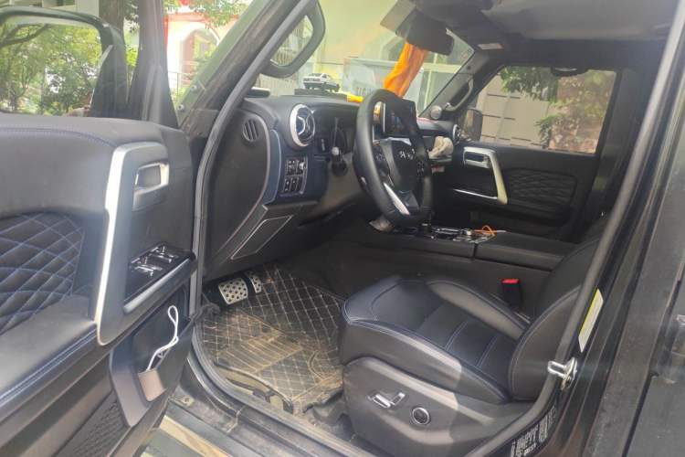 Used BAIC Off-Road BJ40 2023 2.0D Automatic Four-Wheel Drive Blade Hero Edition Adventurer Type Driver Seat