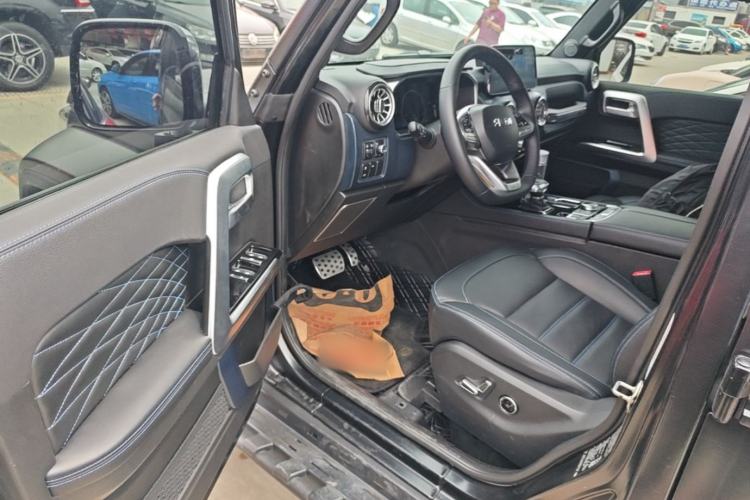 Used BAIC Off-Road BJ40 2023 2.0D Automatic Four-Wheel Drive Blade Hero Edition Adventurer Type Driver Seat