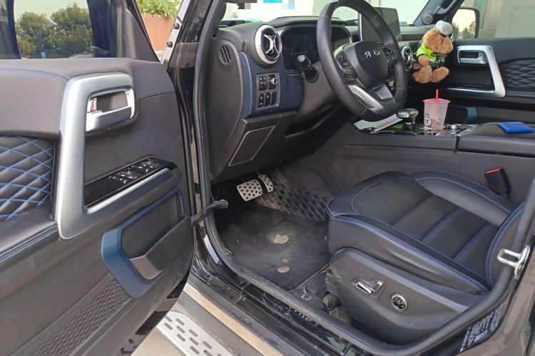 Used BAIC Off-Road BJ40 2023 2.0T Automatic Four-Wheel Drive Urban Hunter Edition Prestige Version Driver Seat