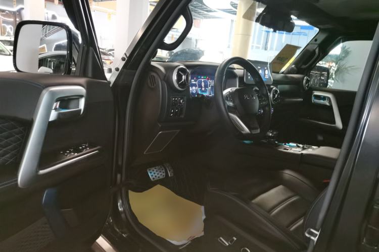 Used BAIC Off-Road BJ40 2023 2.0D Automatic Four-Wheel Drive Blade Hero Edition Adventurer Type Driver Seat
