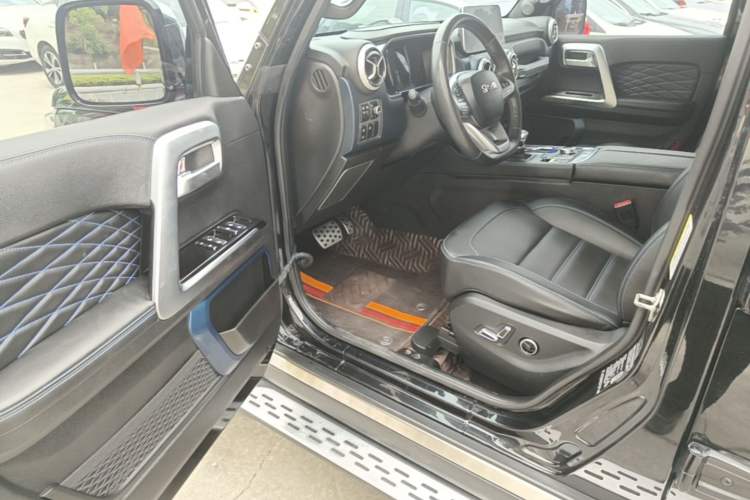 Used BAIC Off-Road BJ40 2023 2.0T Automatic Four-Wheel Drive Urban Hunter Edition Prestige Version Driver Seat