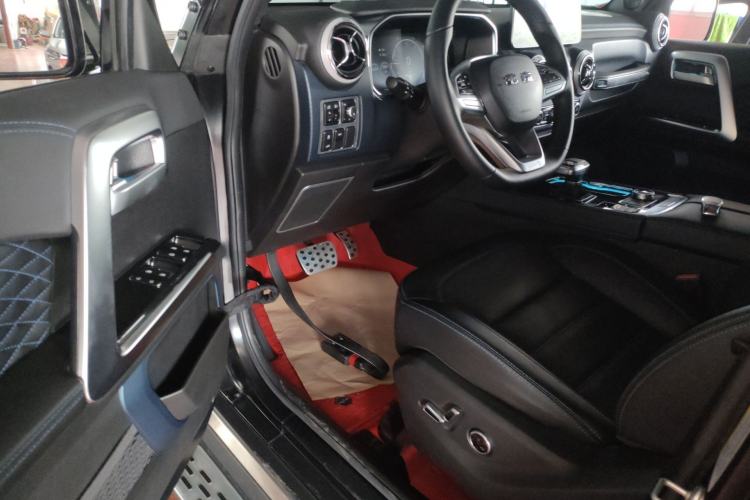 Used BAIC Off-Road BJ40 2023 2.0D Automatic Four-Wheel Drive Blade Hero Edition Adventurer Type Driver Seat