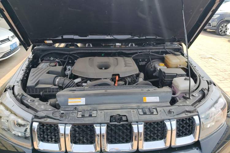 Used BAIC Off-Road BJ40 2023 2.0T Automatic Four-Wheel Drive Urban Hunter Edition Chivalrous Type Engine Bay