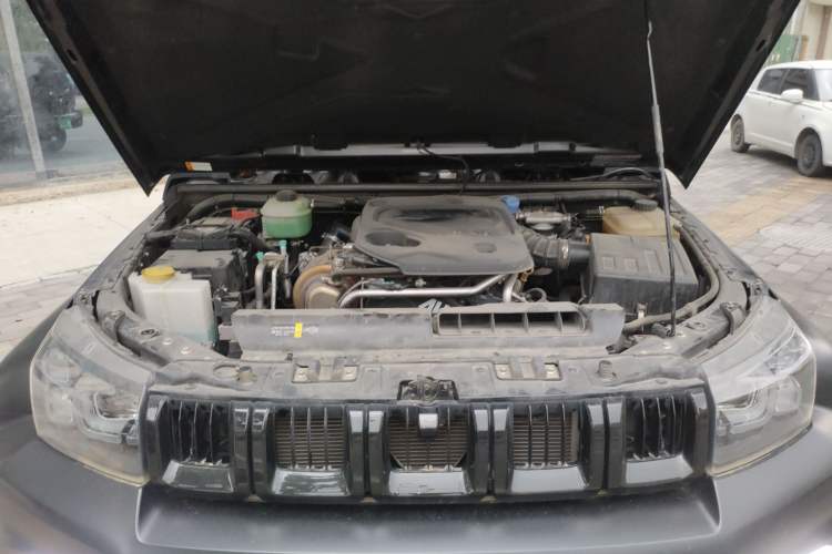 Used BAIC Off-Road BJ40 2023 2.0D Automatic Four-Wheel Drive Blade Hero Edition Adventurer Type Engine Bay