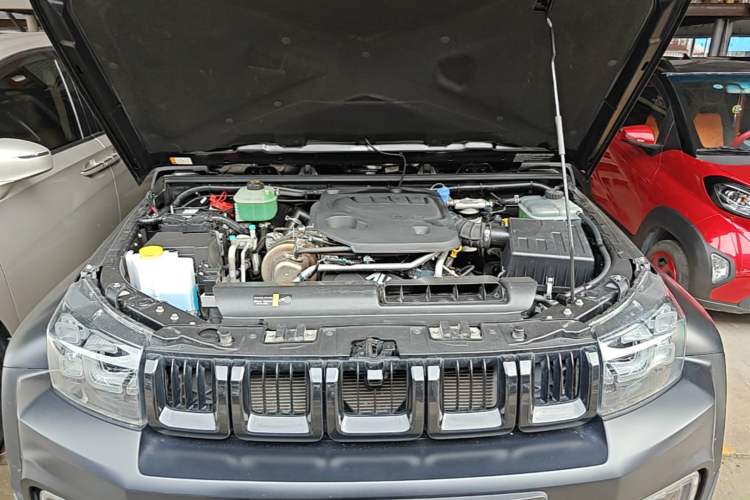 Used BAIC Off-Road BJ40 2023 2.0D Automatic Four-Wheel Drive Blade Hero Edition Adventurer Type Engine Bay