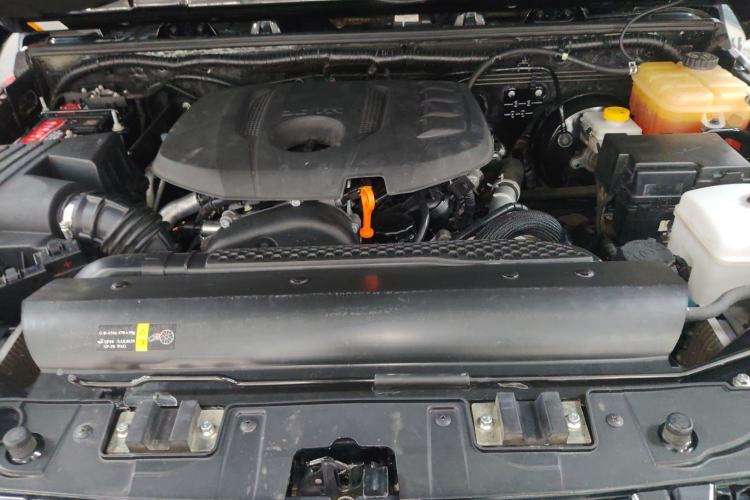 Used BAIC Off-Road BJ40 2023 2.0T Automatic Four-Wheel Drive Urban Hunter Edition Chivalrous Type Engine Bay