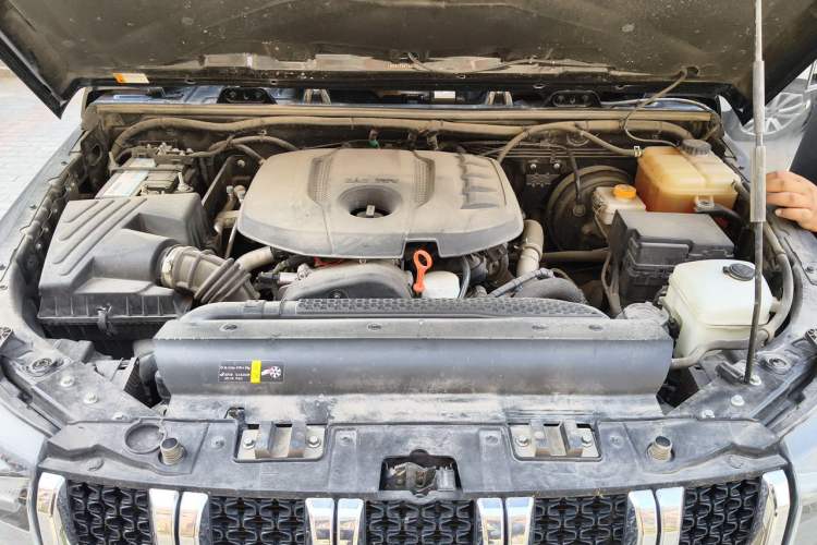 Used BAIC Off-Road BJ40 2023 2.0T Automatic Four-Wheel Drive Urban Hunter Edition Chivalrous Type Engine Bay
