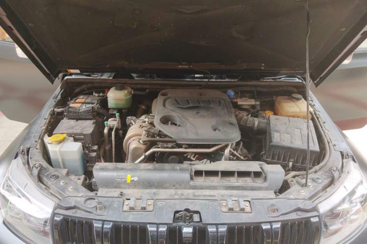 Used BAIC Off-Road BJ40 2023 2.0D Automatic Four-Wheel Drive Blade Hero Edition Adventurer Type Engine Bay