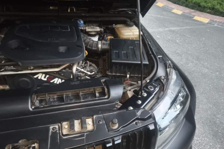 Used BAIC Off-Road BJ40 2023 2.0D Automatic Four-Wheel Drive Blade Hero Edition Adventurer Type (with Front and Rear Electronic Locks) Engine Bay Left