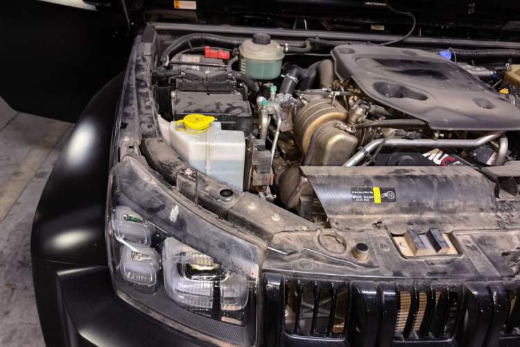 Used BAIC Off-Road BJ40 2023 2.0D Automatic Four-Wheel Drive Blade Hero Edition Adventurer Type Engine Bay Right