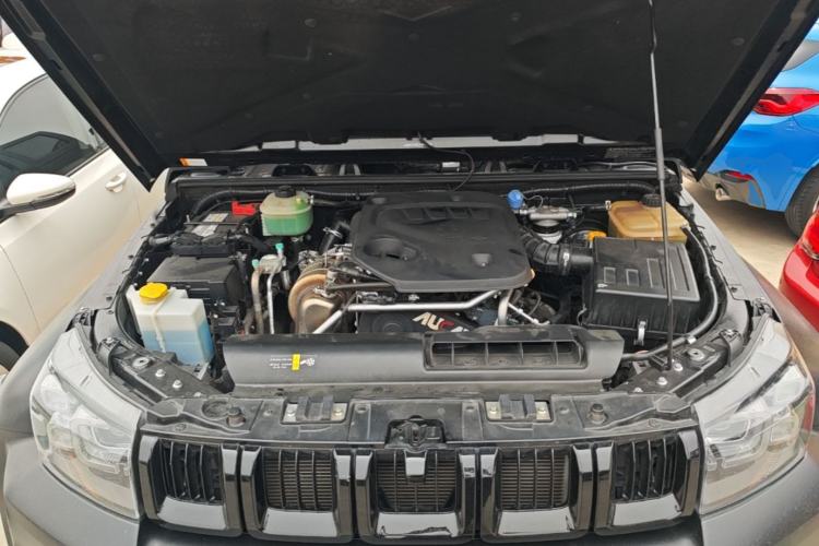Used BAIC Off-Road BJ40 2023 2.0D Automatic Four-Wheel Drive Blade Hero Edition Adventurer Type Engine Bay