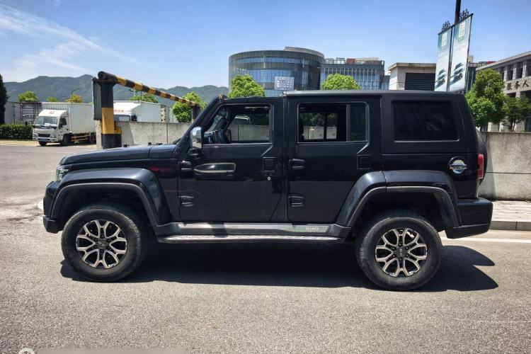 Used BAIC Off-Road BJ40 2023 2.0T Automatic Four-Wheel Drive Urban Hunter Edition Chivalrous Type Exterior 11