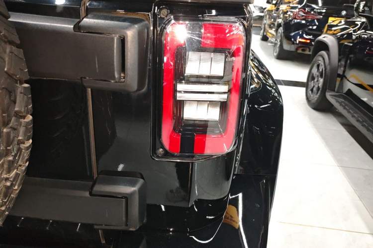 Used BAIC Off-Road BJ40 2023 2.0T Automatic Four-Wheel Drive Urban Hunter Edition Chivalrous Type Exterior 3