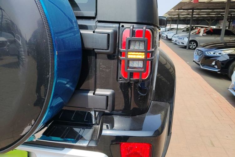 Used BAIC Off-Road BJ40 2023 2.0T Automatic Four-Wheel Drive Urban Hunter Edition Chivalrous Type Exterior 3