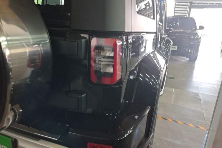 Used BAIC Off-Road BJ40 2023 2.0T Automatic Four-Wheel Drive Urban Hunter Edition Chivalrous Type Exterior 3