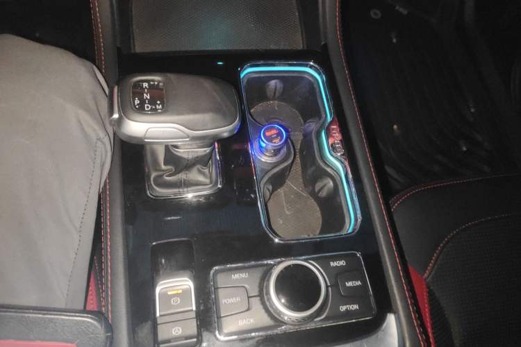 Used BAIC Off-Road BJ40 2023 2.0D Automatic Four-Wheel Drive Blade Hero Edition Adventurer Type Gear Lever