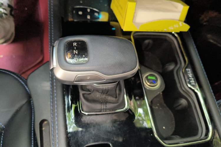 Used BAIC Off-Road BJ40 2023 2.0D Automatic Four-Wheel Drive Blade Hero Edition Adventurer Type Gear Lever