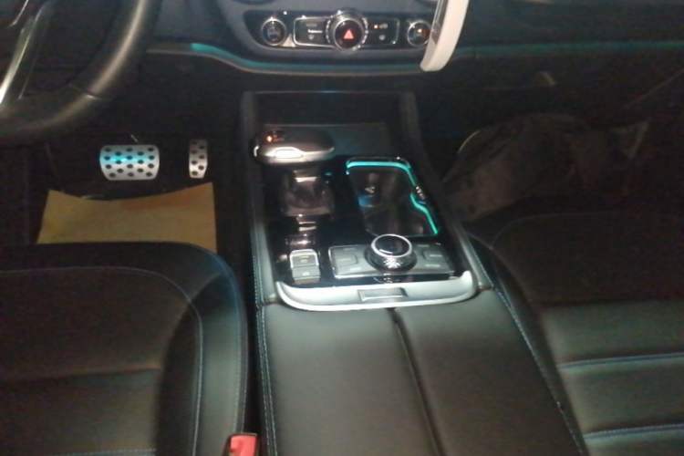 Used BAIC Off-Road BJ40 2023 2.0T Automatic Four-Wheel Drive Urban Hunter Edition Chivalrous Type Gear Lever