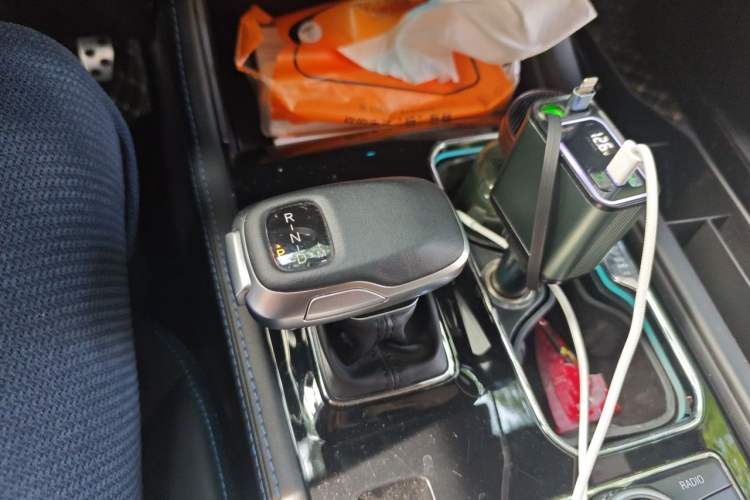 Used BAIC Off-Road BJ40 2023 2.0T Automatic Four-Wheel Drive Urban Hunter Edition Chivalrous Type Gear Lever