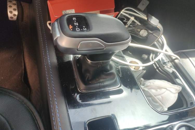 Used BAIC Off-Road BJ40 2023 2.0T Automatic Four-Wheel Drive Urban Hunter Edition Chivalrous Type Gear Lever