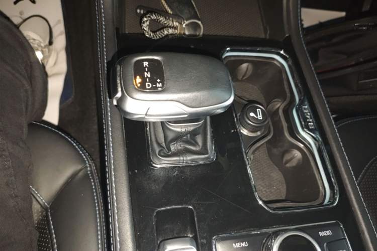 Used BAIC Off-Road BJ40 2023 2.0D Automatic Four-Wheel Drive Blade Hero Edition Adventurer Type Gear Lever