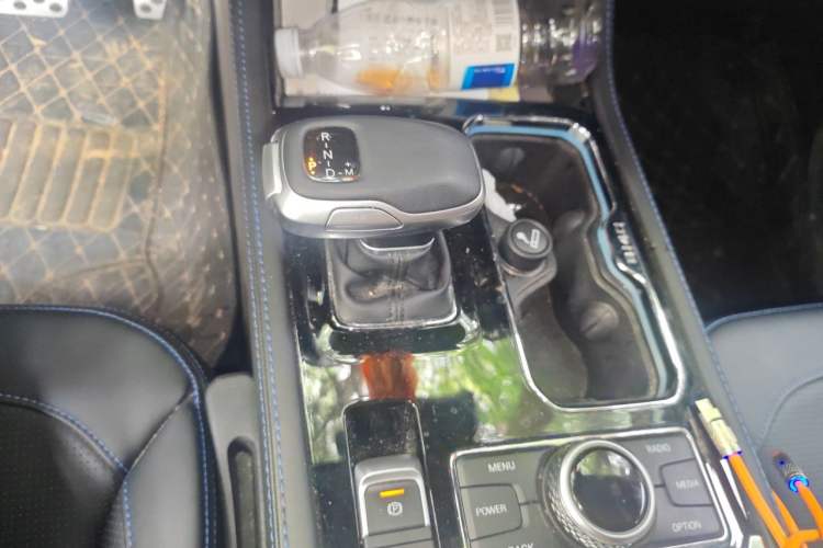 Used BAIC Off-Road BJ40 2023 2.0D Automatic Four-Wheel Drive Blade Hero Edition Adventurer Type Gear Lever
