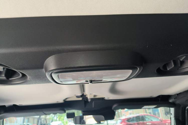 Used BAIC Off-Road BJ40 2023 2.0D Automatic Four-Wheel Drive Blade Hero Edition Adventurer Type Headliner